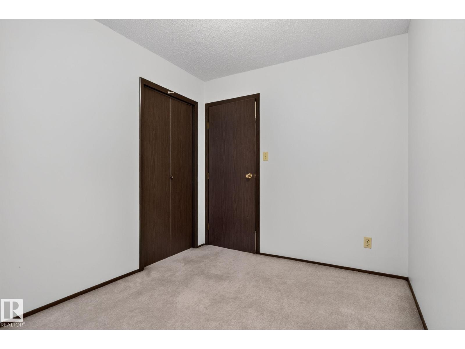 4712 131 AV NW - 21