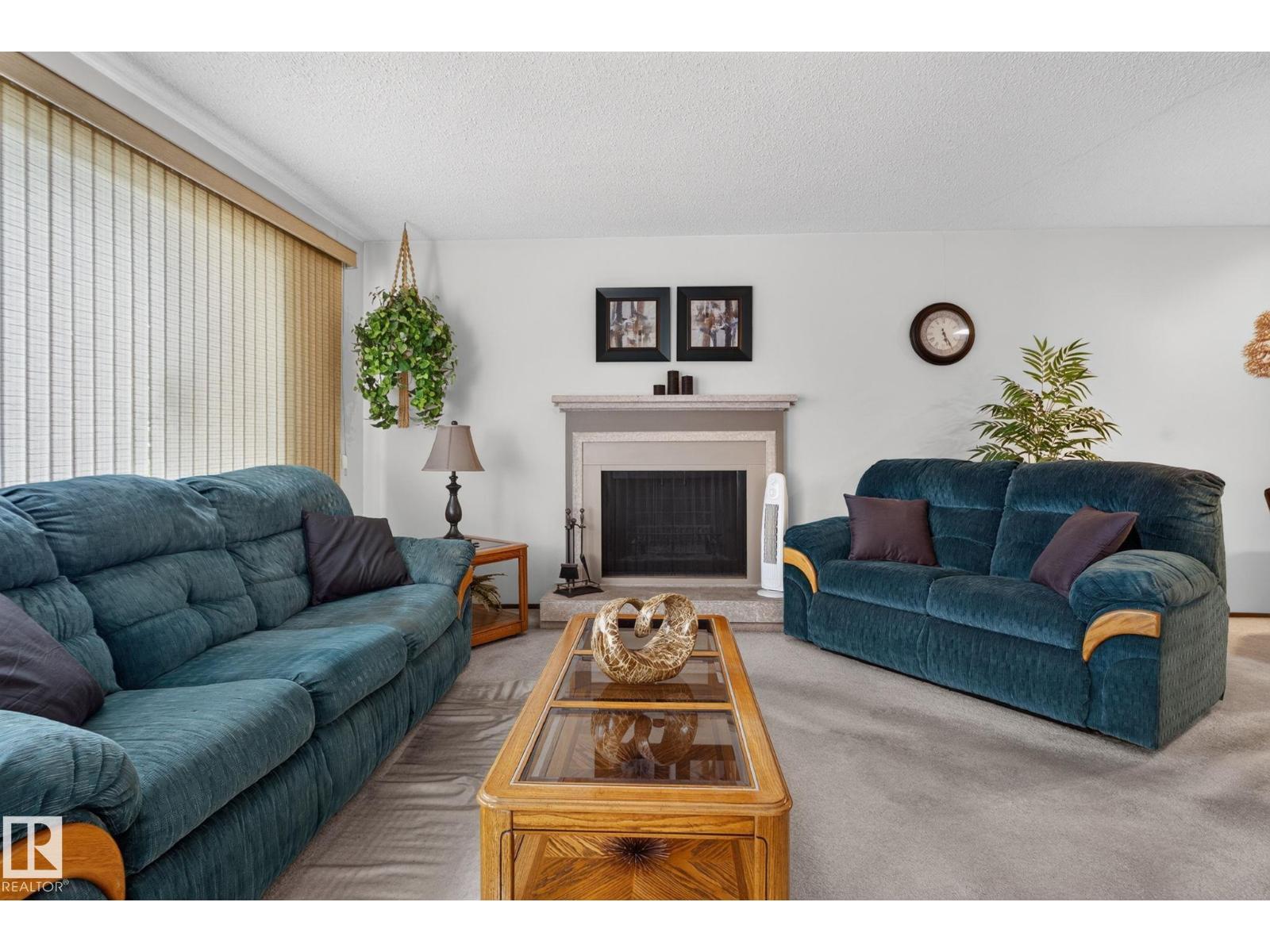 4712 131 AV NW - 11