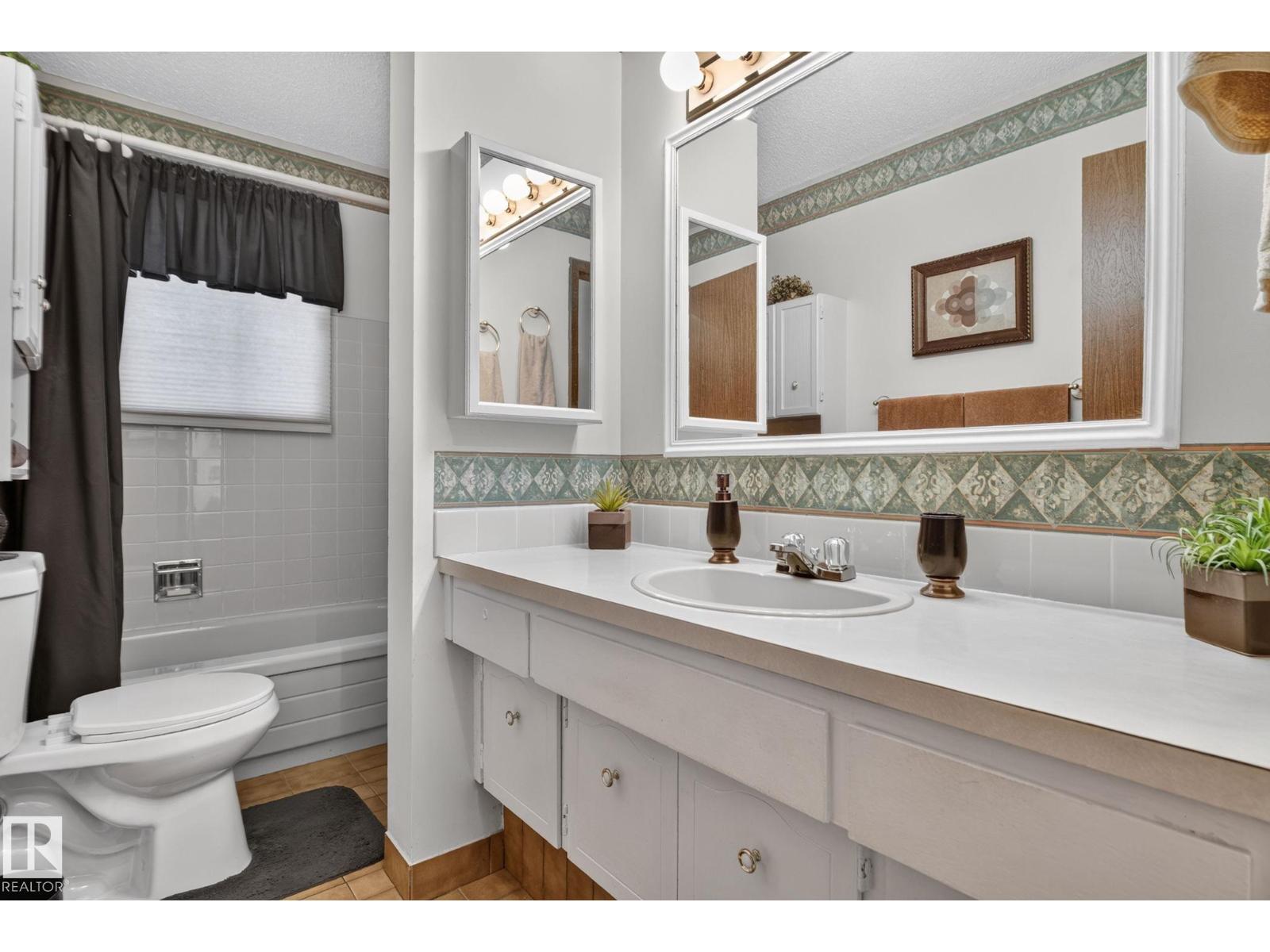 4712 131 AV NW - 23