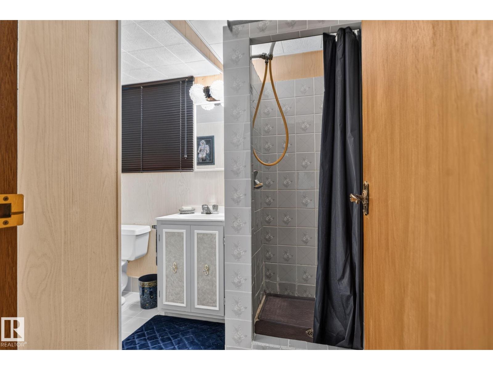 4712 131 AV NW - 40