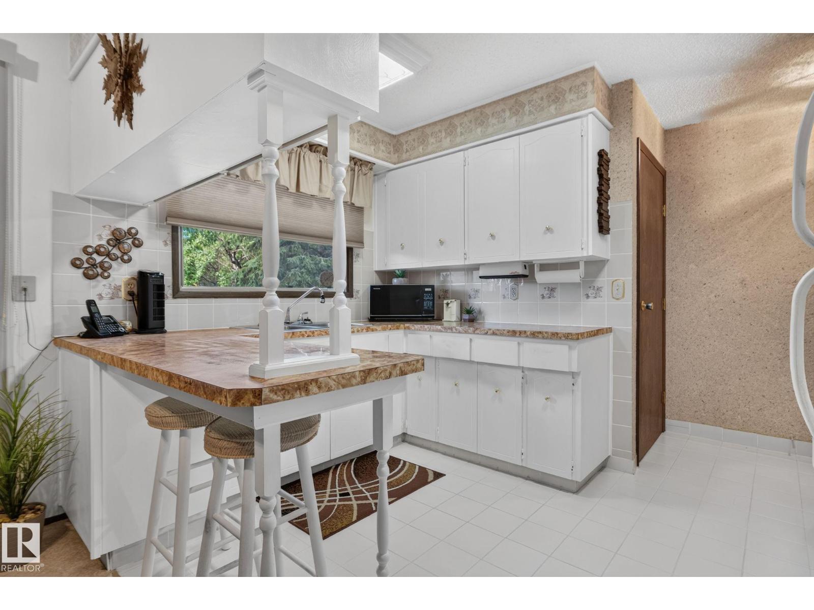 4712 131 AV NW - 15