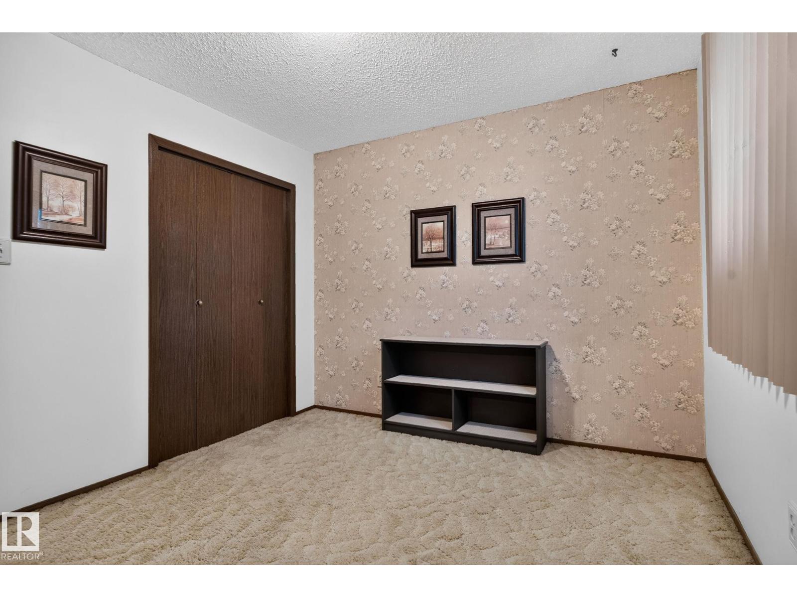 4712 131 AV NW - 29