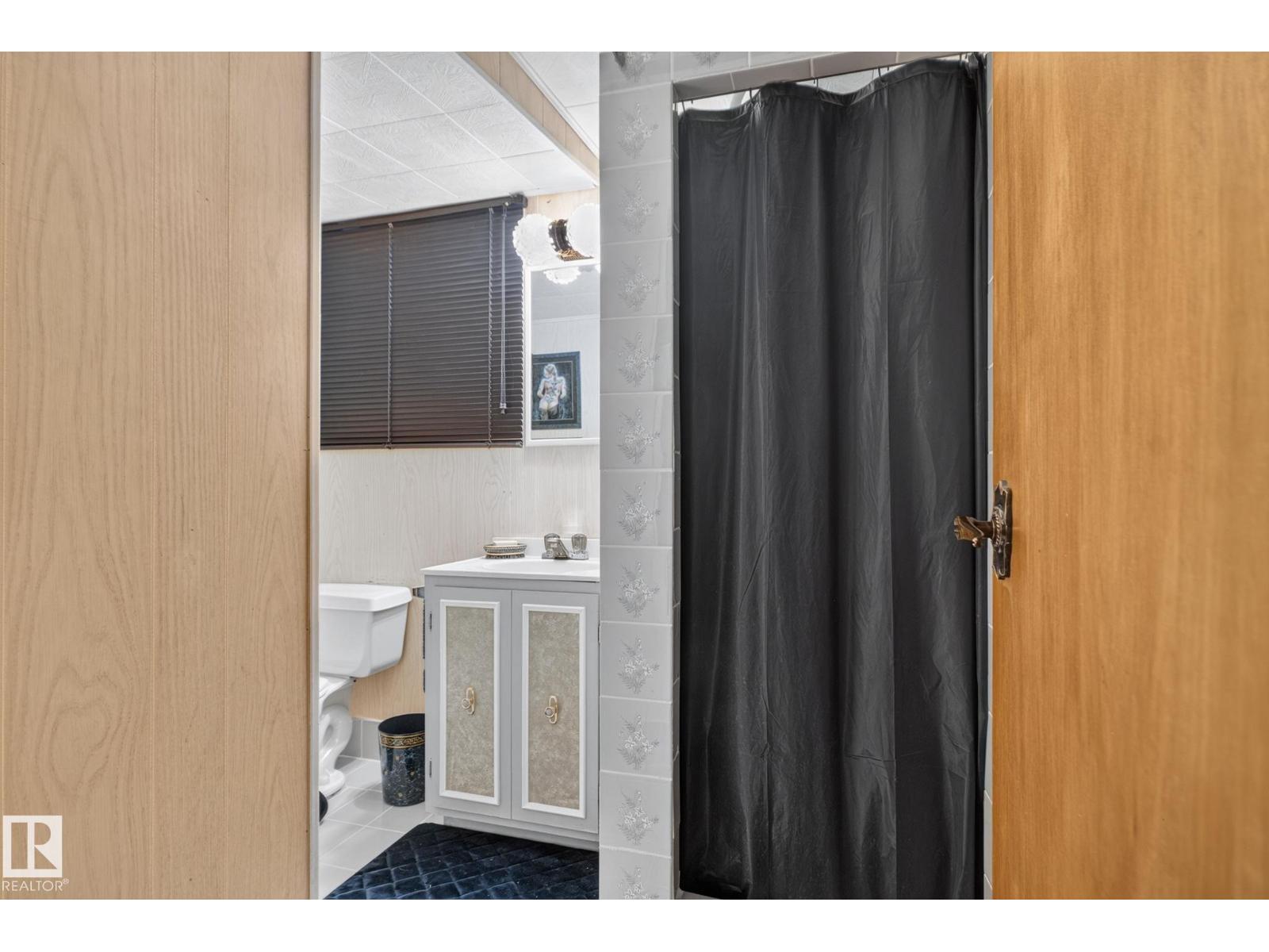 4712 131 AV NW - 39