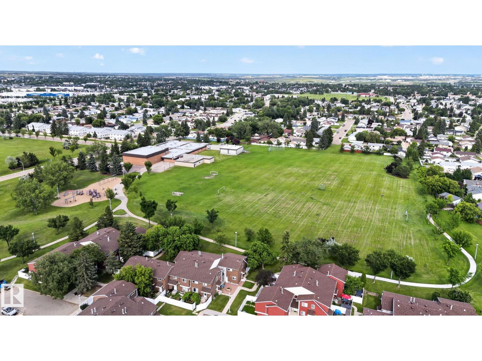 4712 131 AV NW - 5