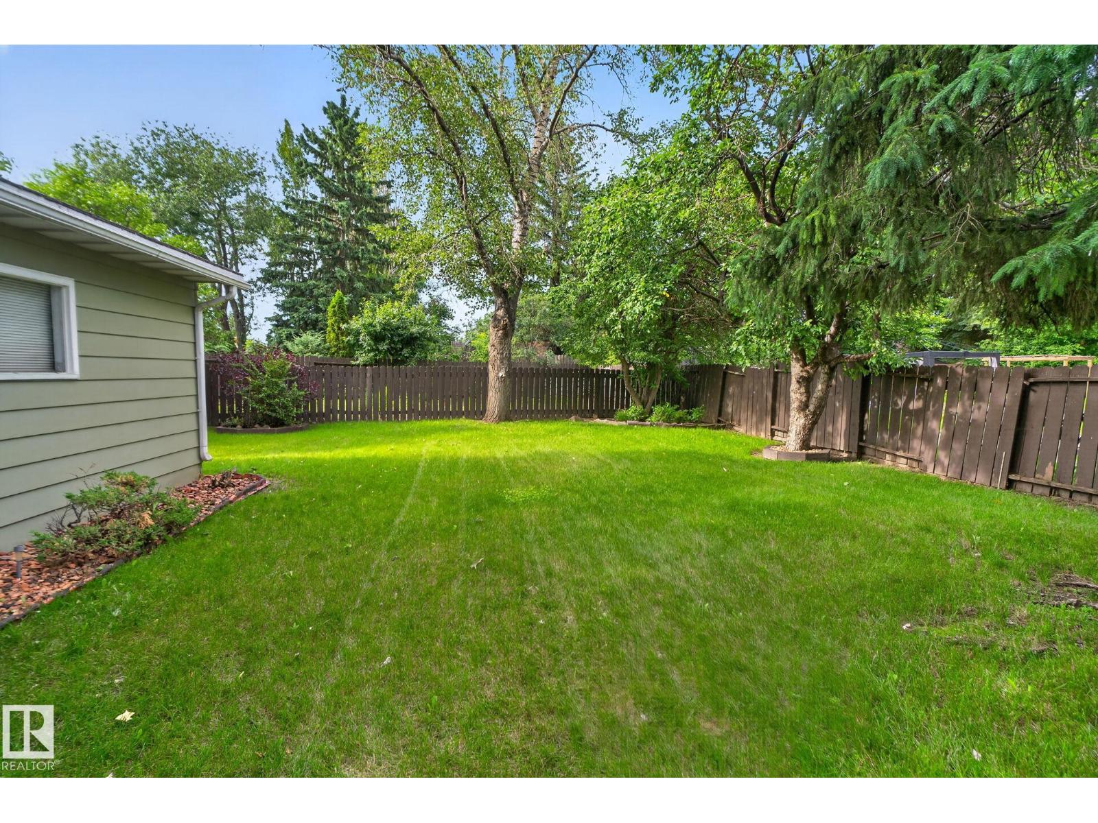 4712 131 AV NW - 50