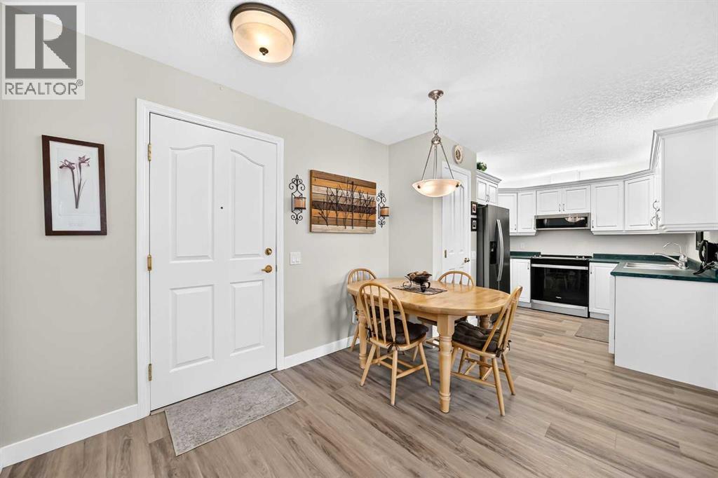 3347, 1818 Simcoe Boulevard SW, Signal Hill, Calgary photo 4