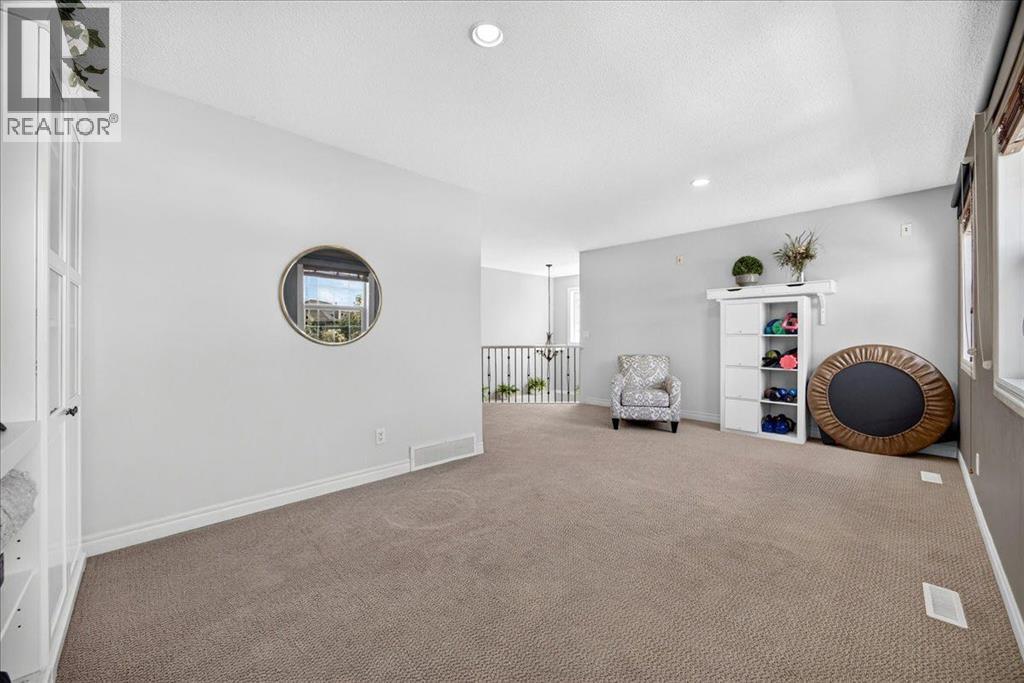 13 Covepark Bay NE — photo 23