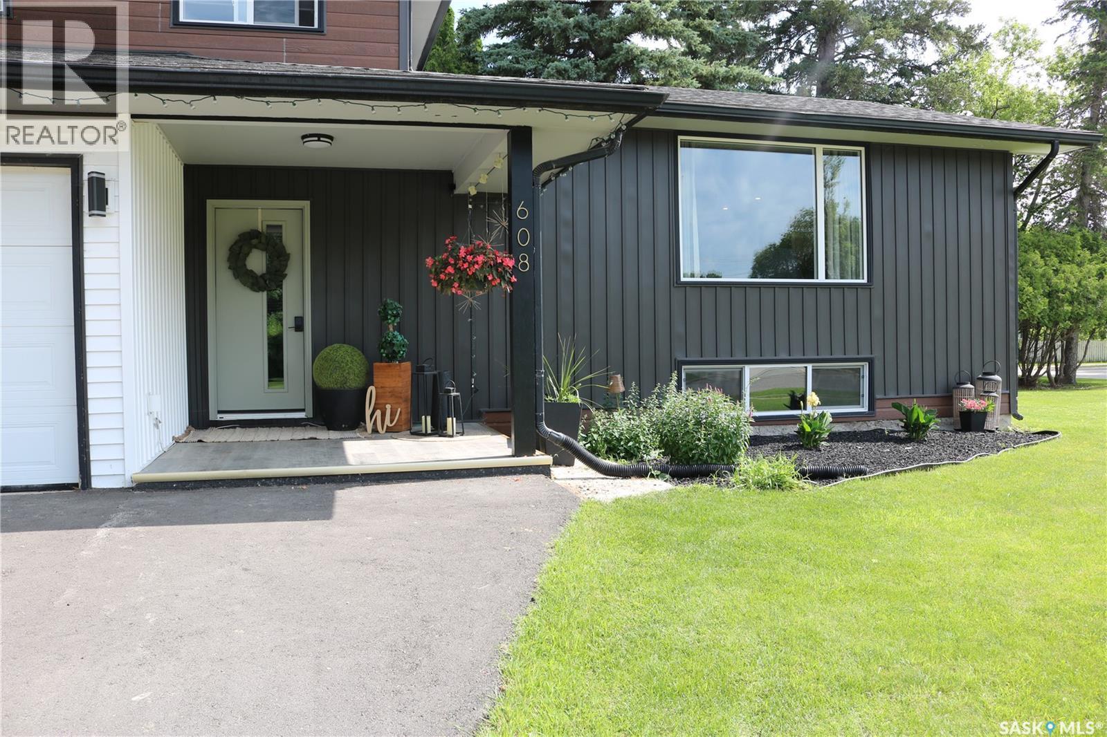 608 Windover AVENUE - 2