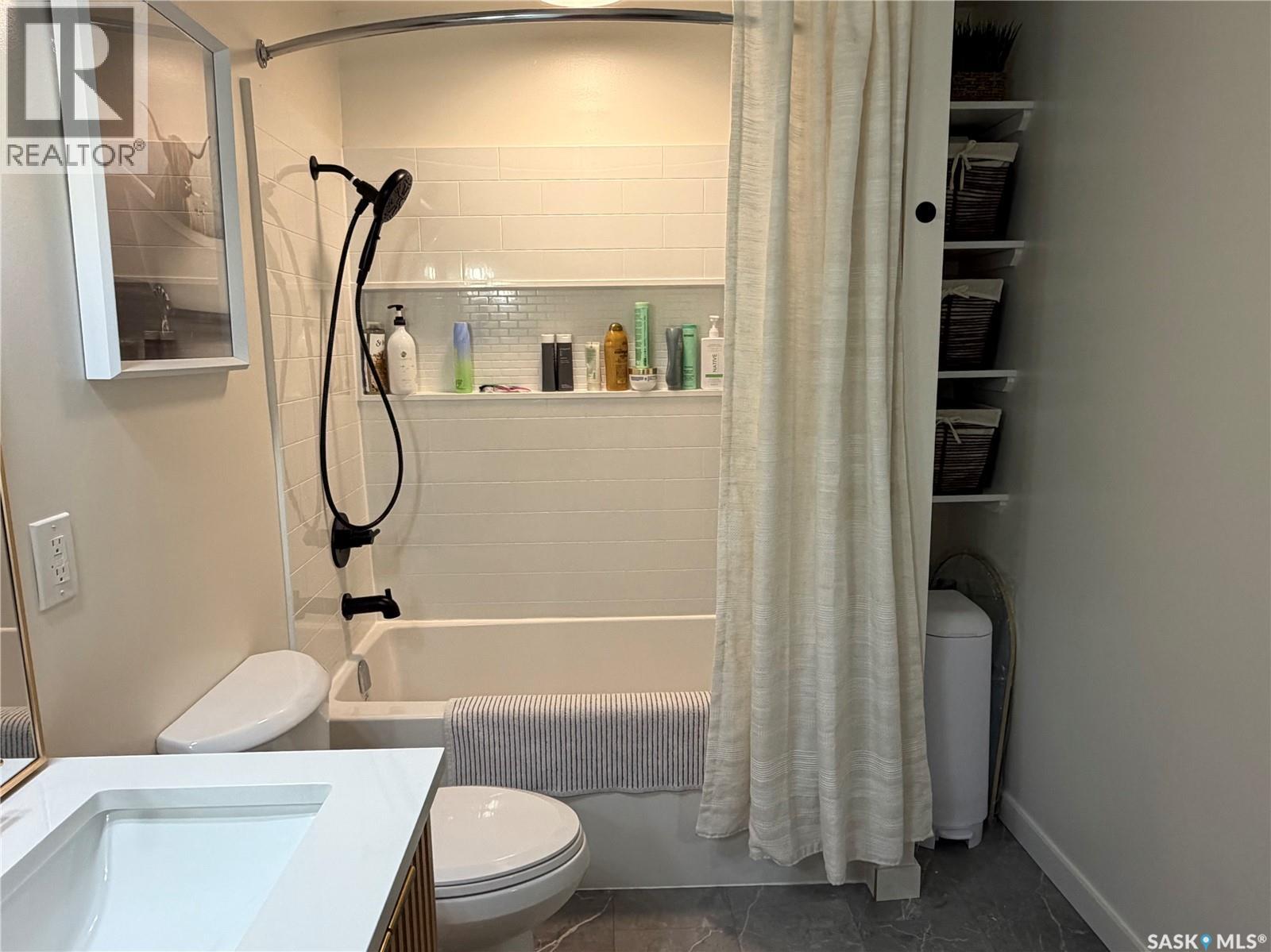 608 Windover AVENUE - 24