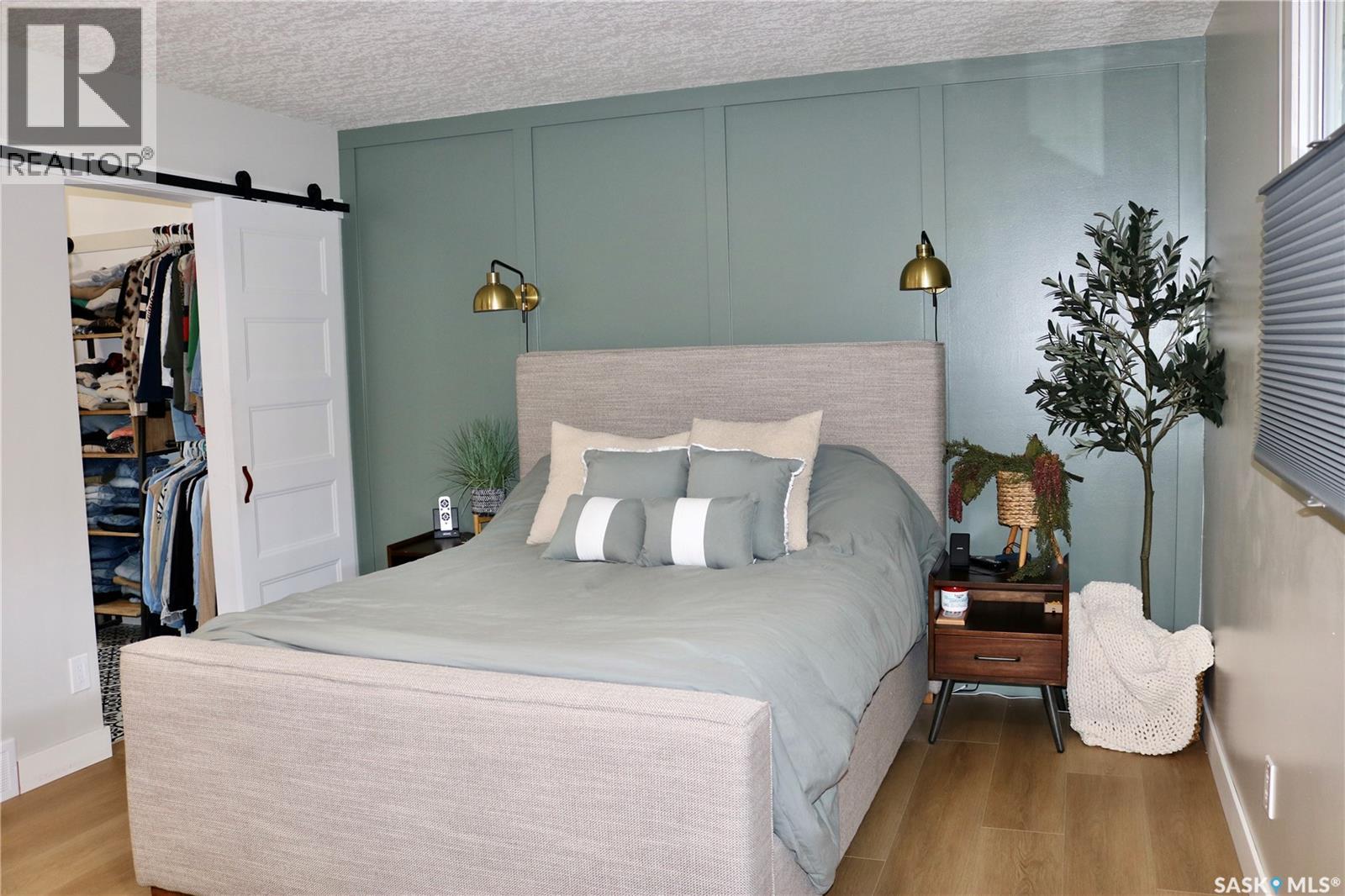 608 Windover AVENUE - 28