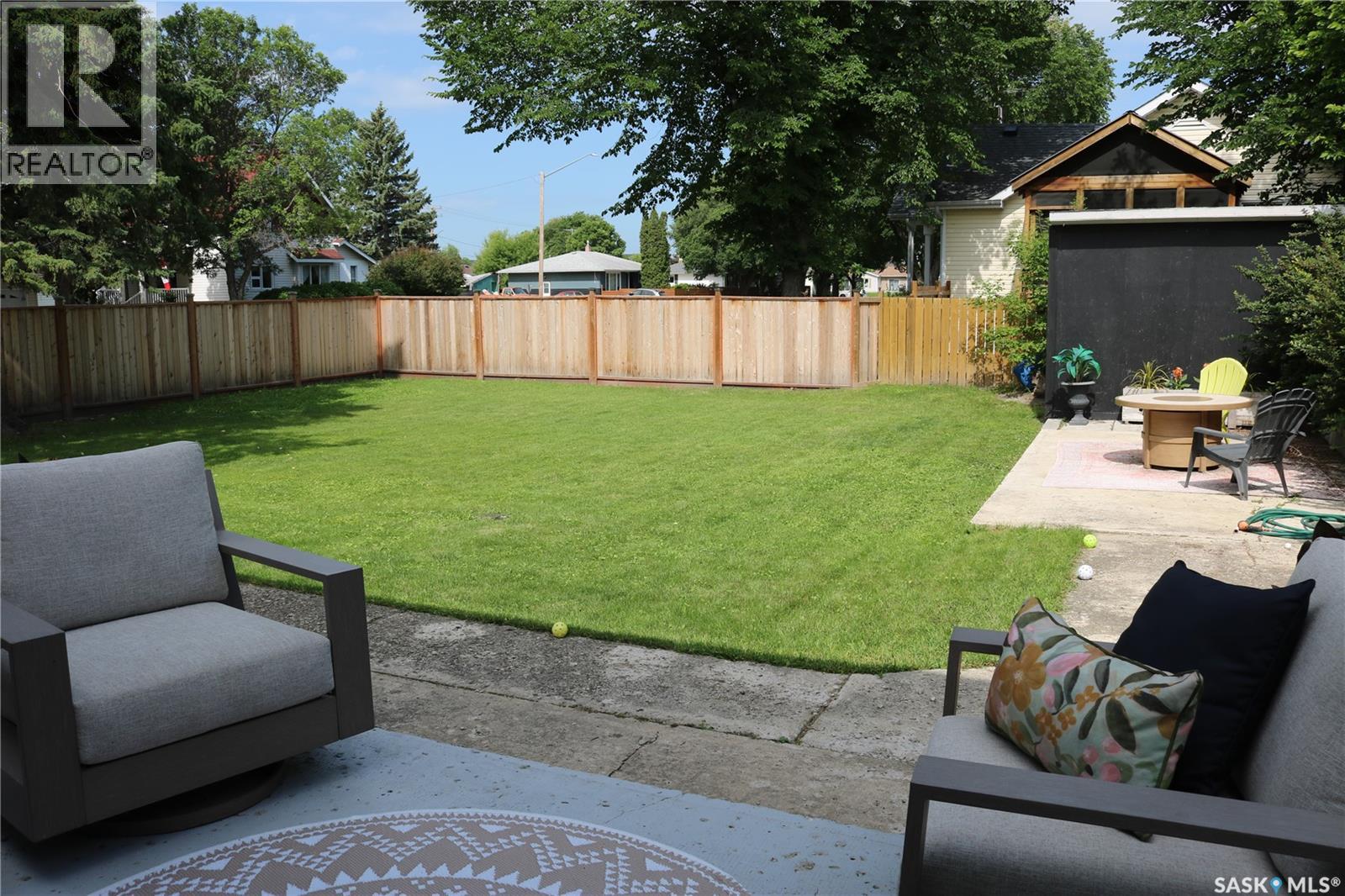 608 Windover AVENUE - 43