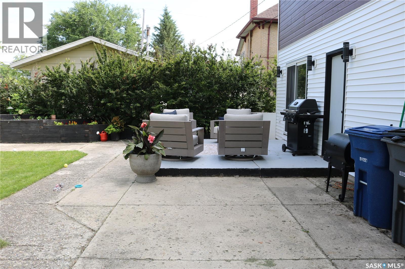 608 Windover AVENUE - 46