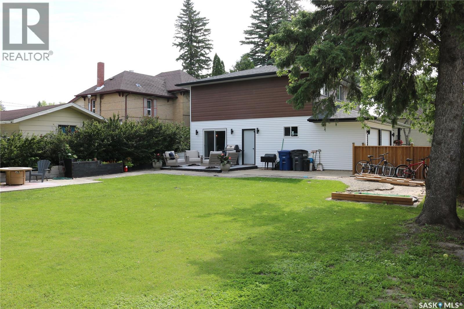 608 Windover AVENUE - 48
