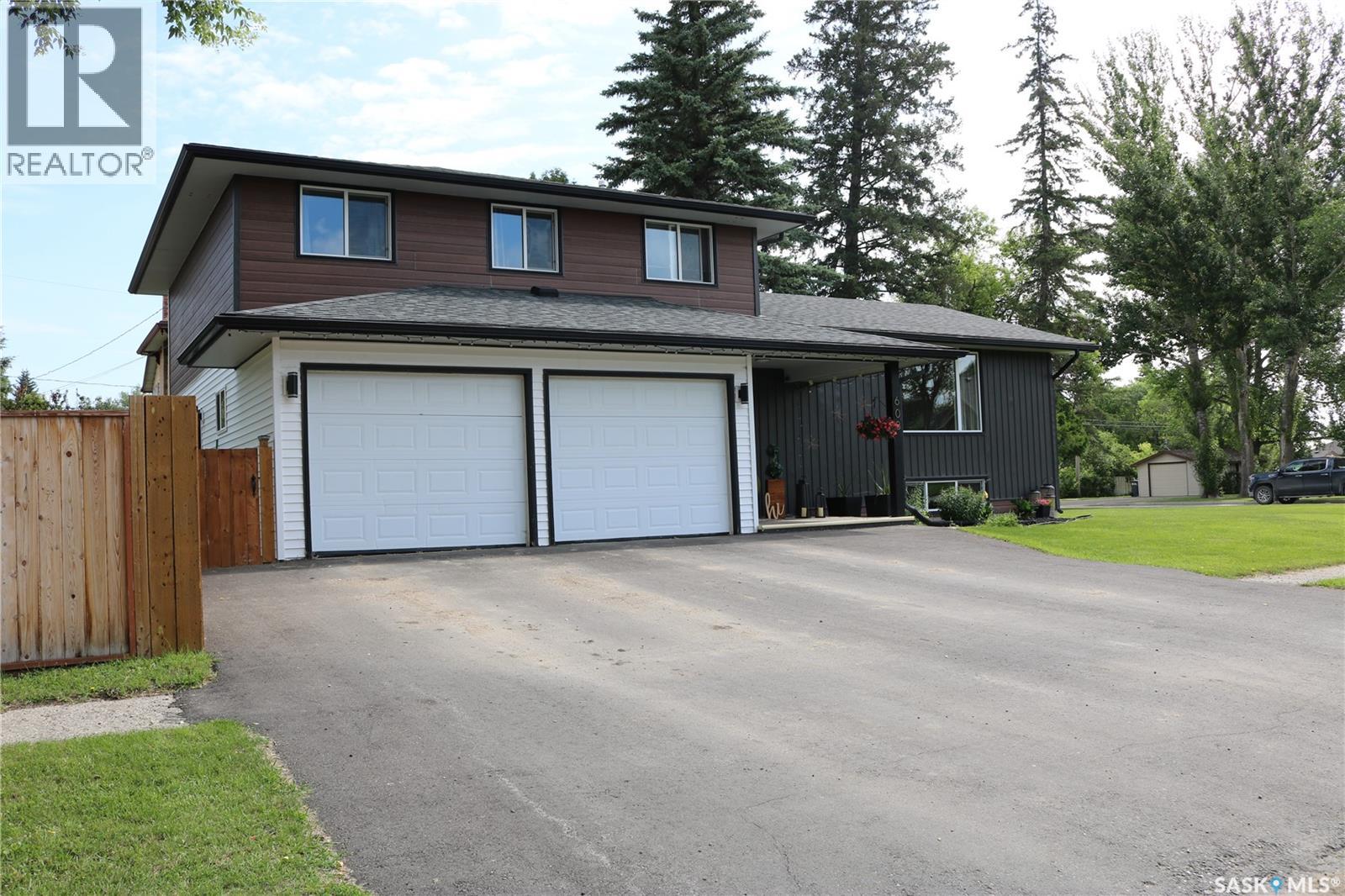 608 Windover AVENUE - 50