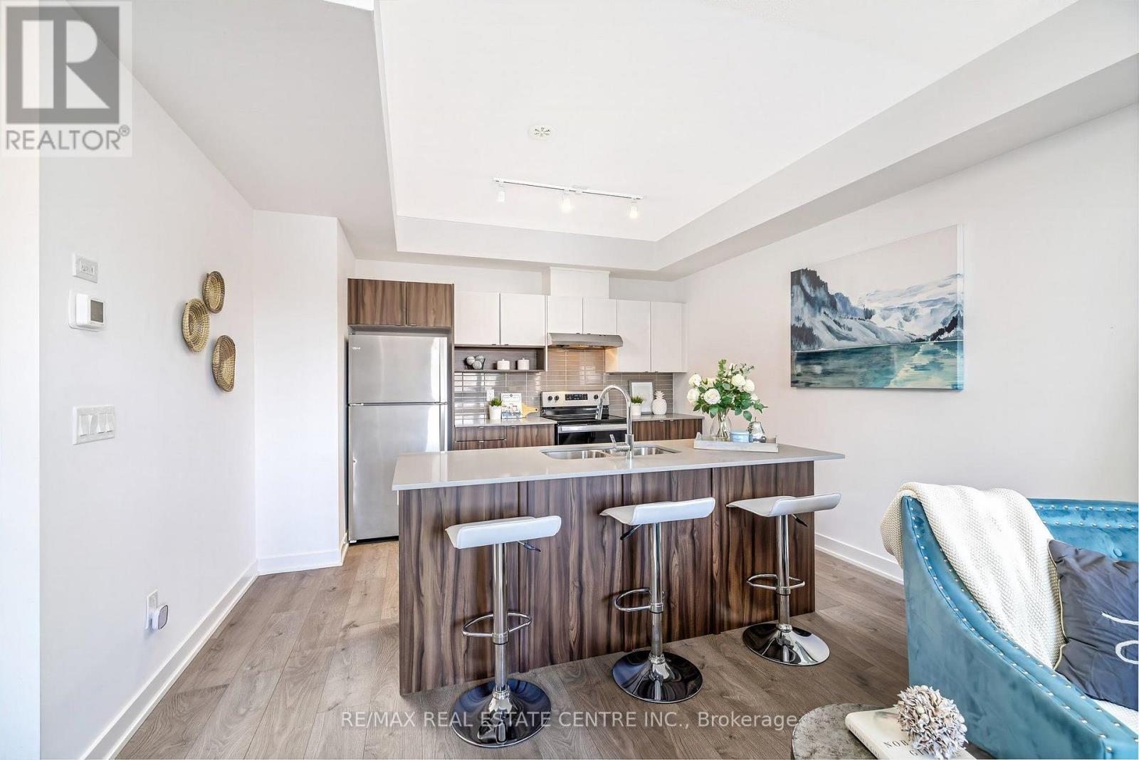 #28 1121 COOKE BOULEVARD - 14