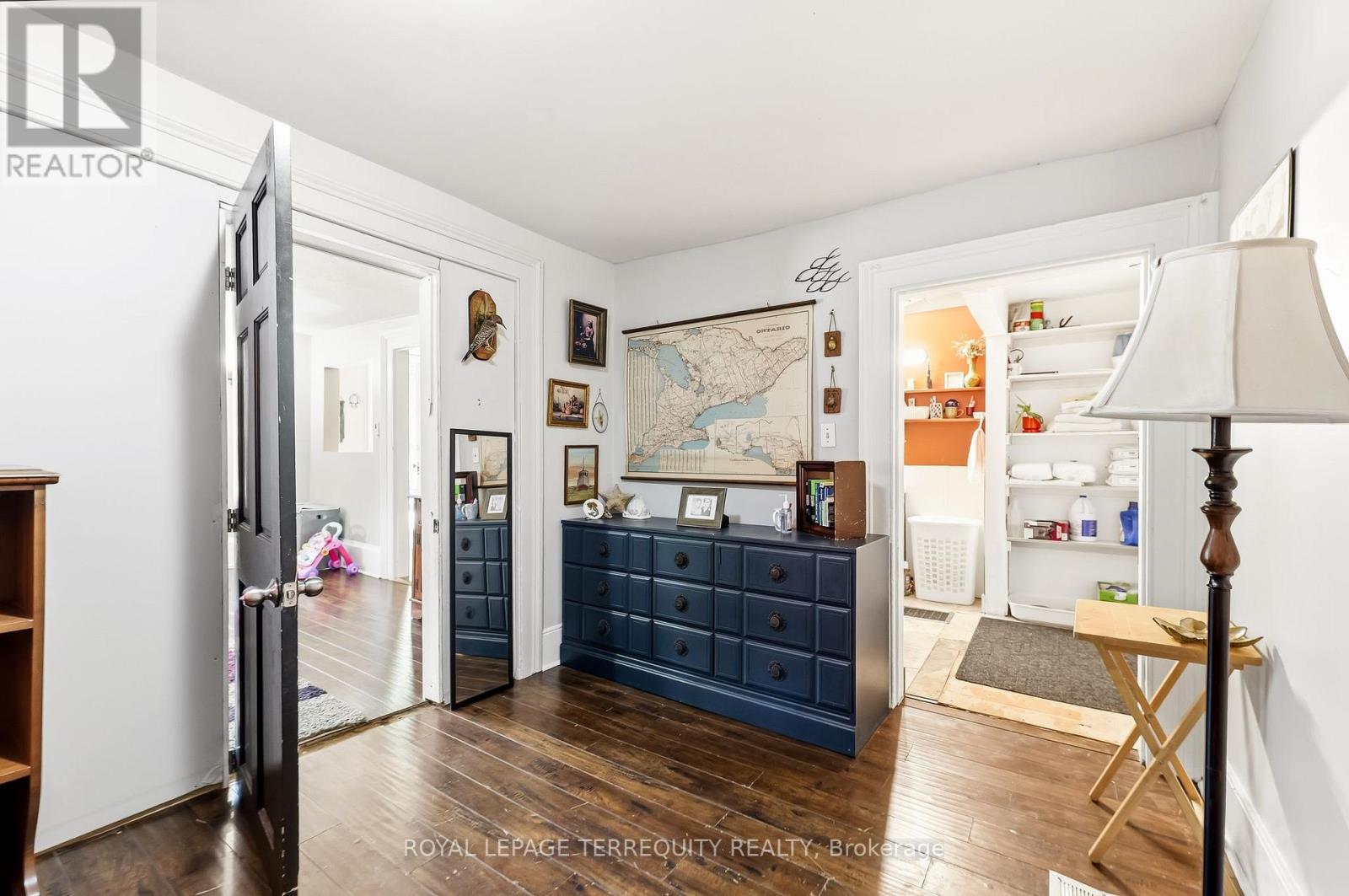 20 KING STREET W - 12