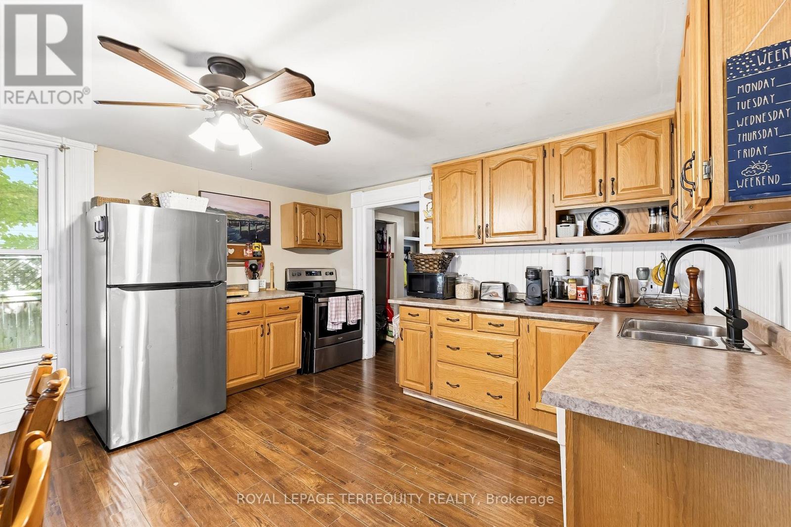 20 KING STREET W - 15