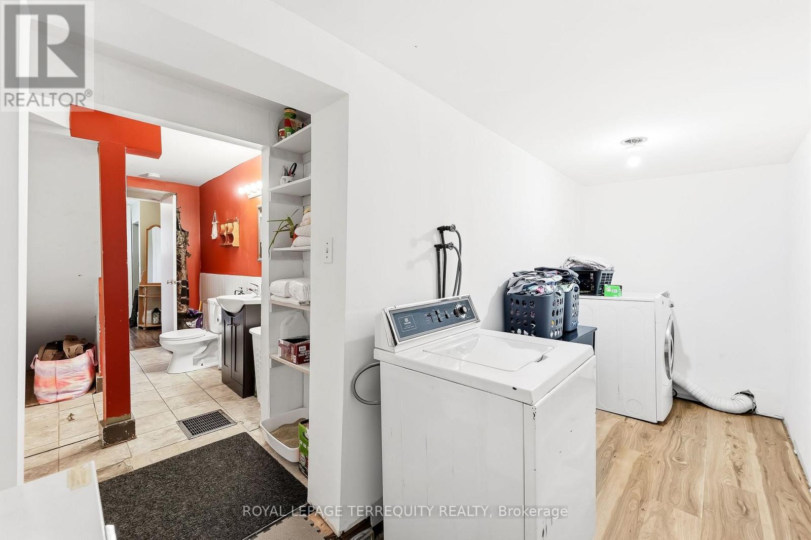 20 KING STREET W - 21