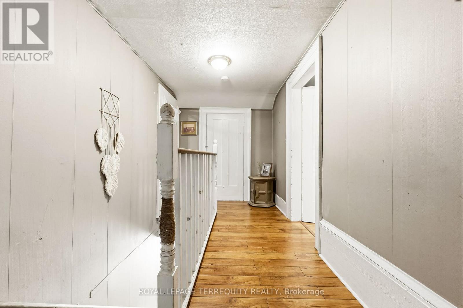 20 KING STREET W - 23