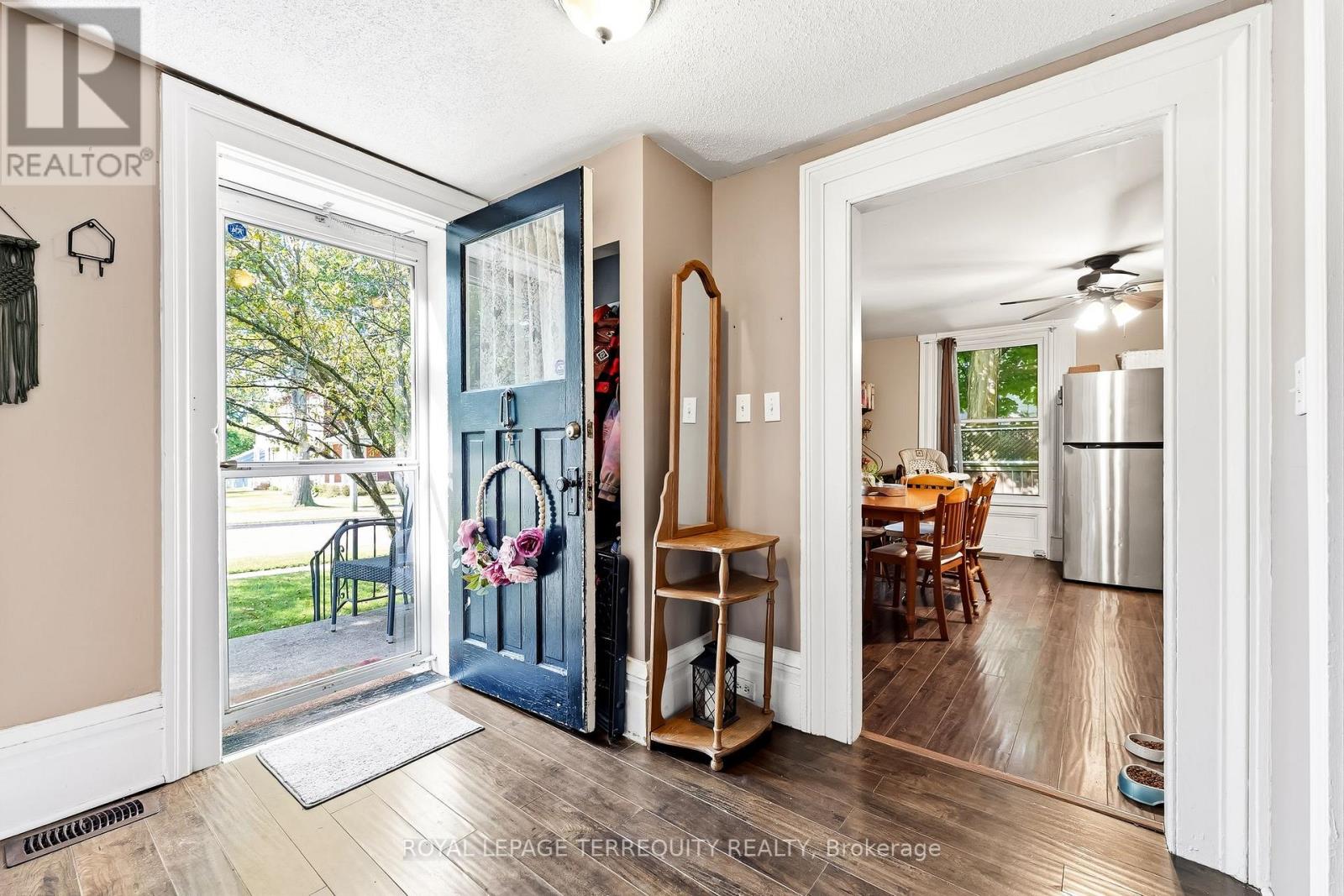 20 KING STREET W - 6