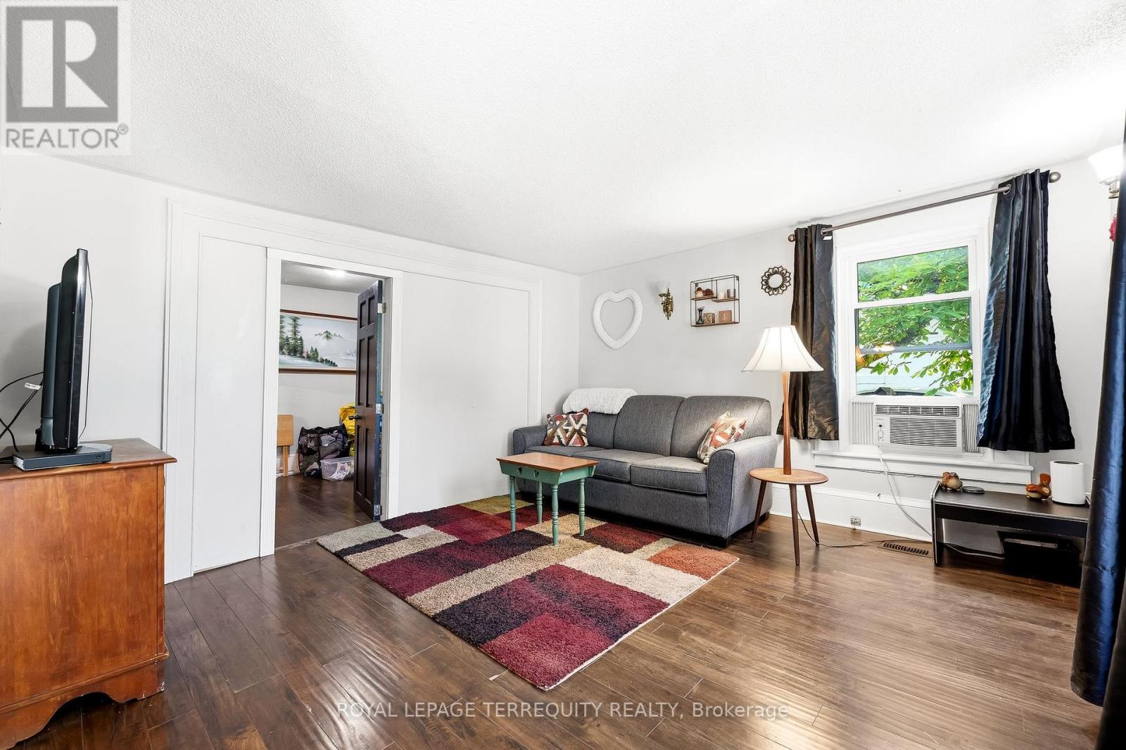 20 KING STREET W - 9