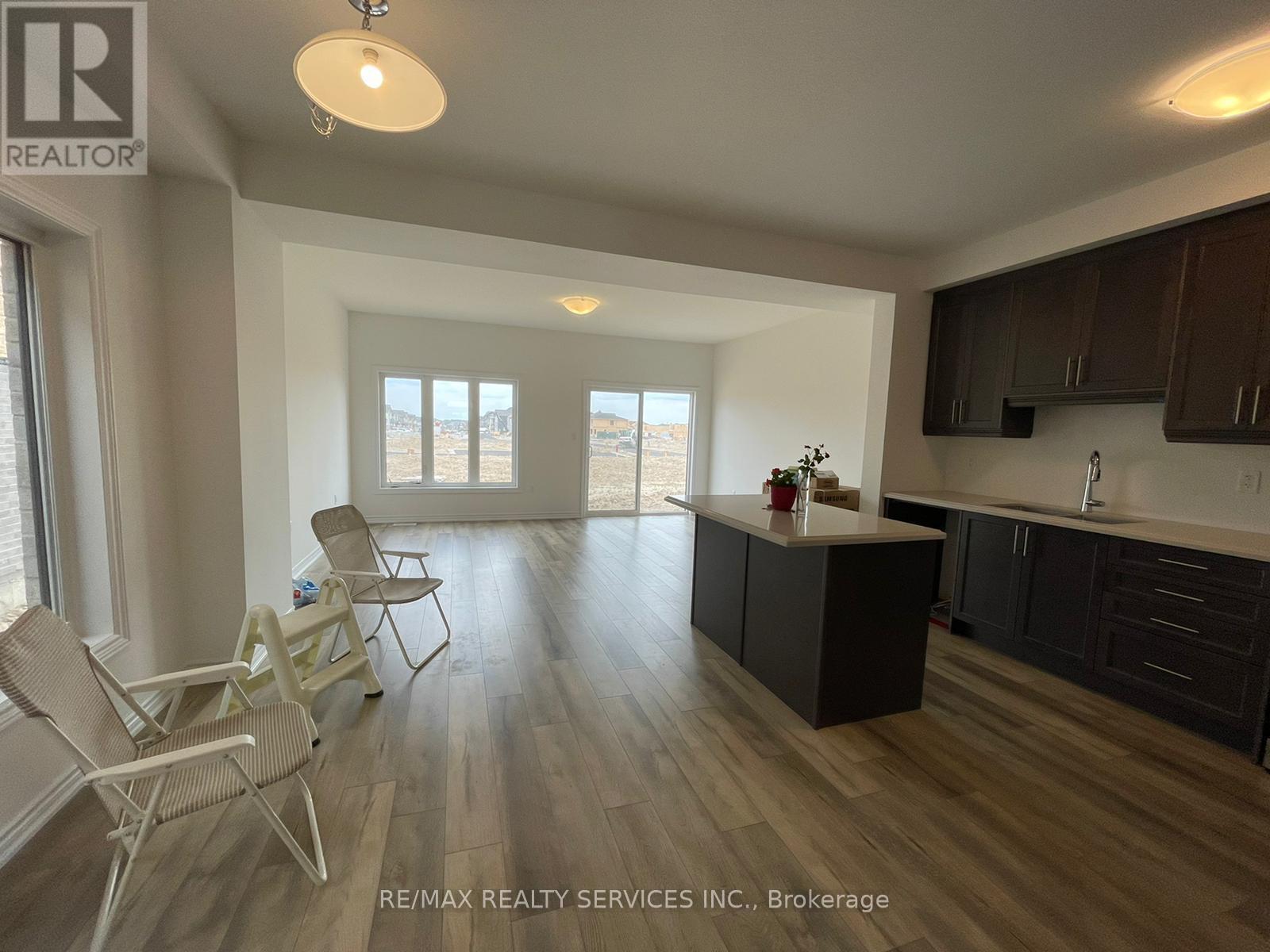 76 JUNE CALLWOOD WAY - 12