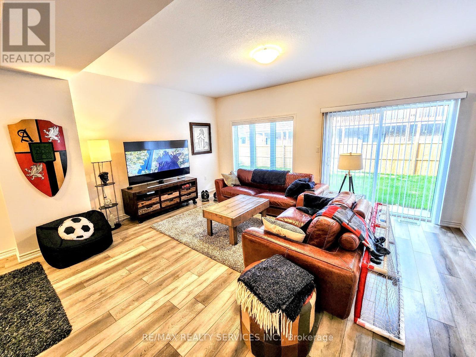 76 JUNE CALLWOOD WAY - 8