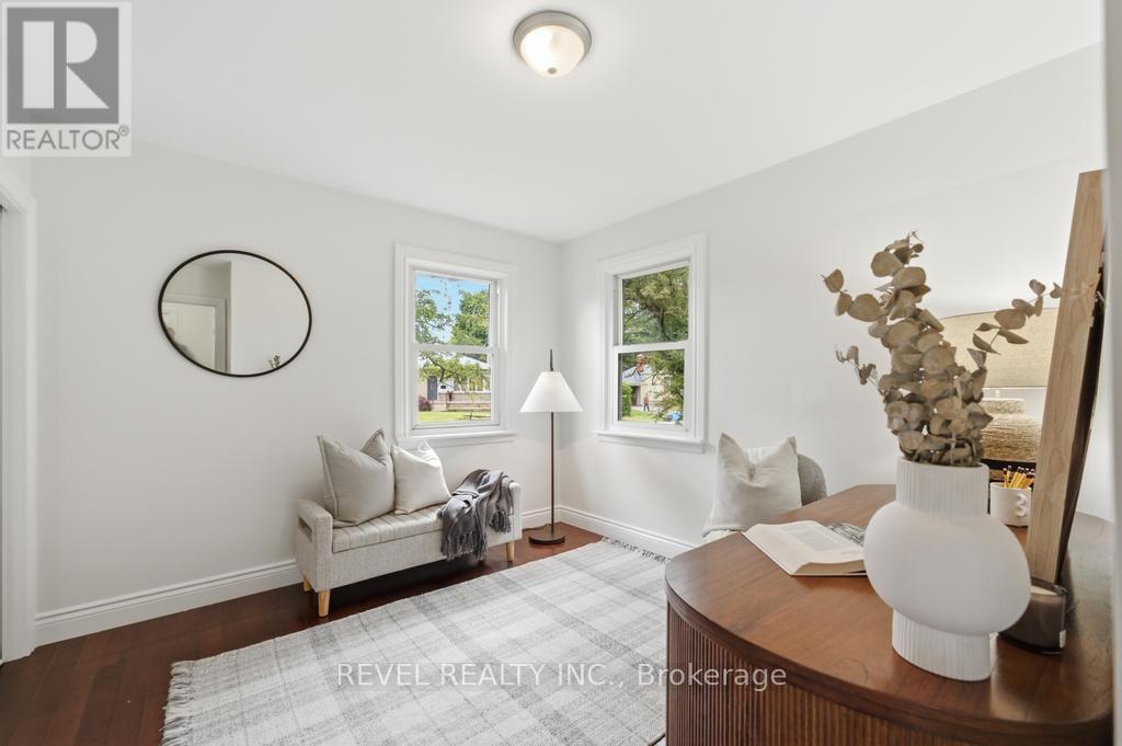 16 CARRINGTON COURT - 12