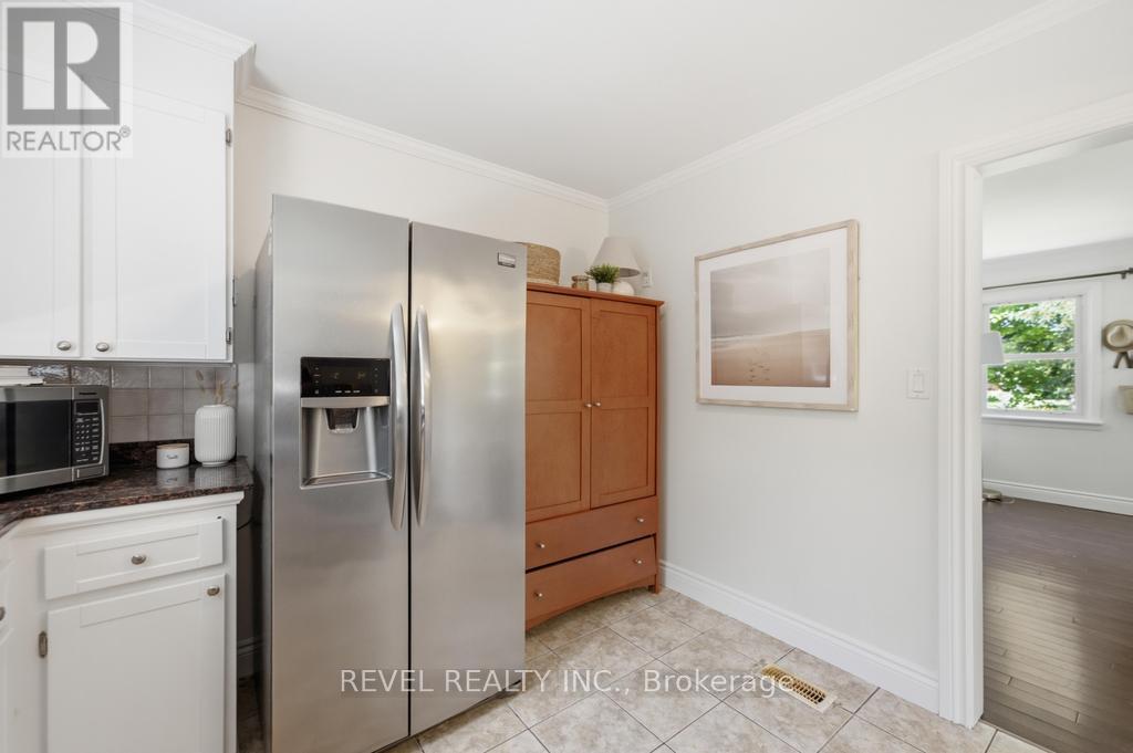 16 CARRINGTON COURT - 19