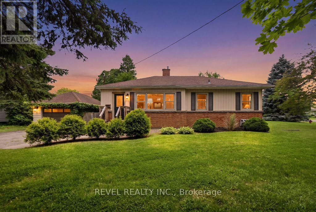 16 CARRINGTON COURT - 23
