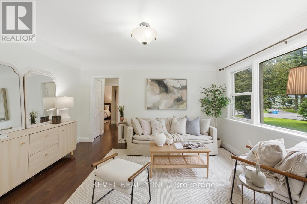 16 CARRINGTON COURT - 6