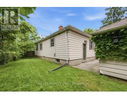 16 Carrington Court, Hamilton, ON L9A4N6 Photo 25
