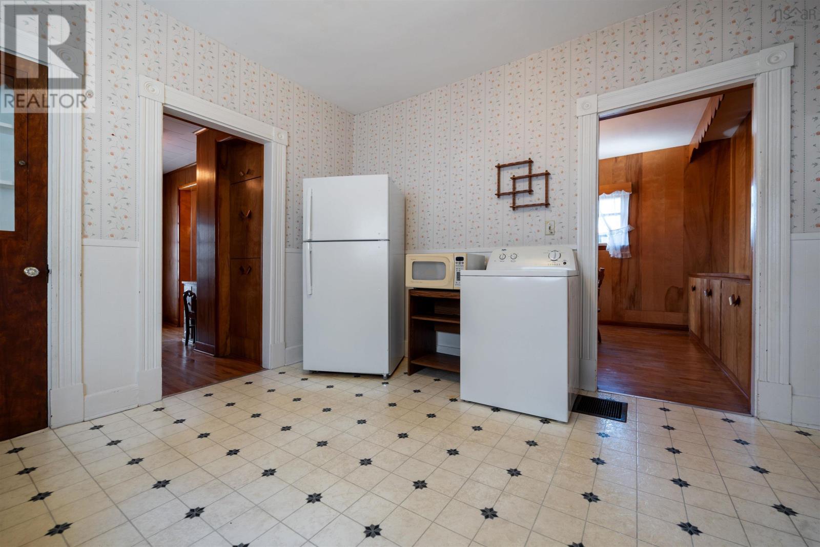 8 Robie Street - 19