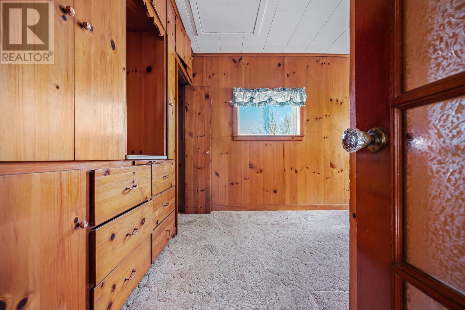 8 Robie Street - 36