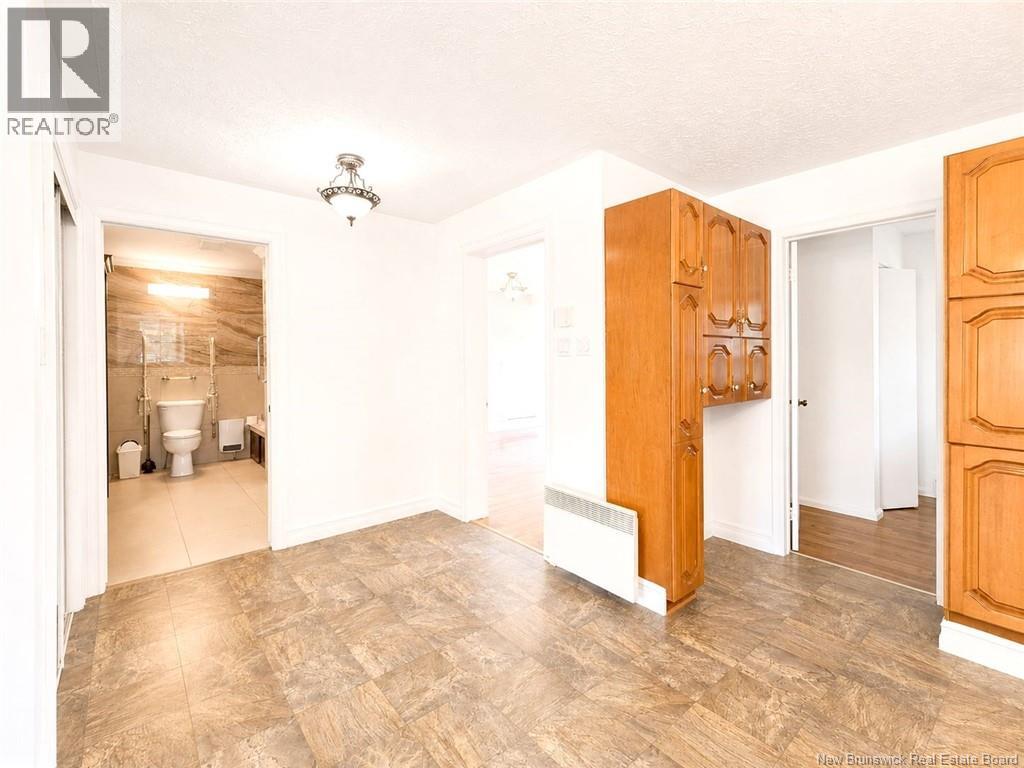 340 Ave Du Tré Carré - Image 6