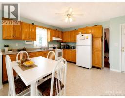 Living room - 340 Ave Du Tré Carré, Shippagan, NB E8S1Y4 Photo 15