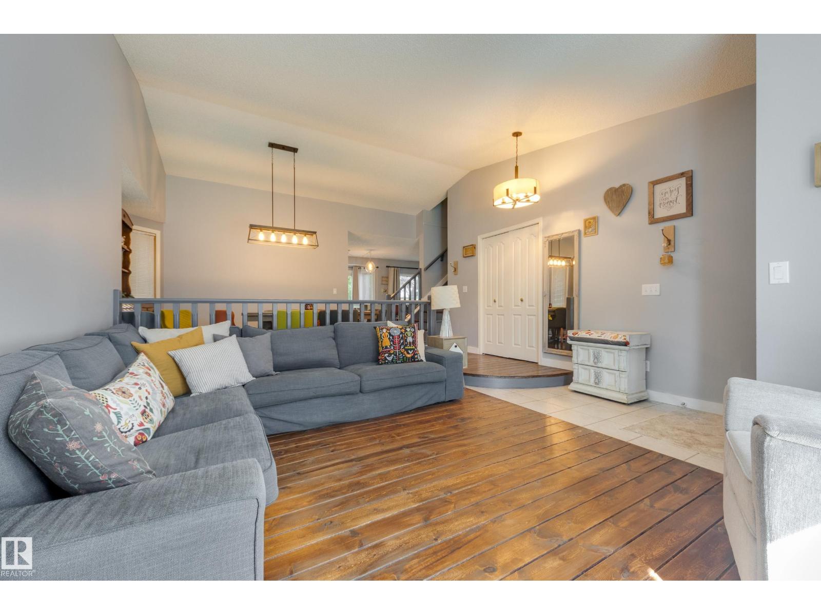 4810 42 ST - 5