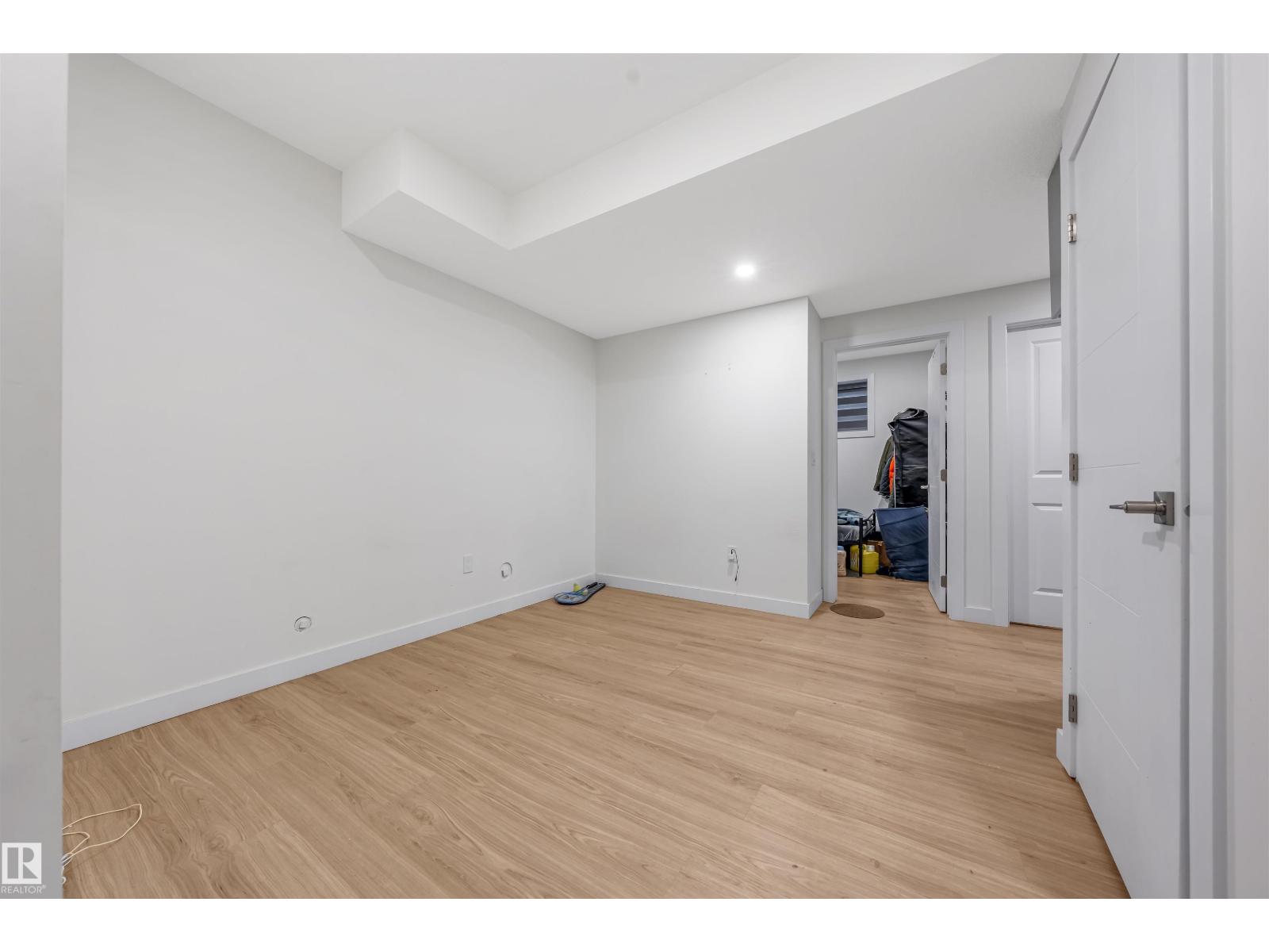 2630 16A Ave NW - 42
