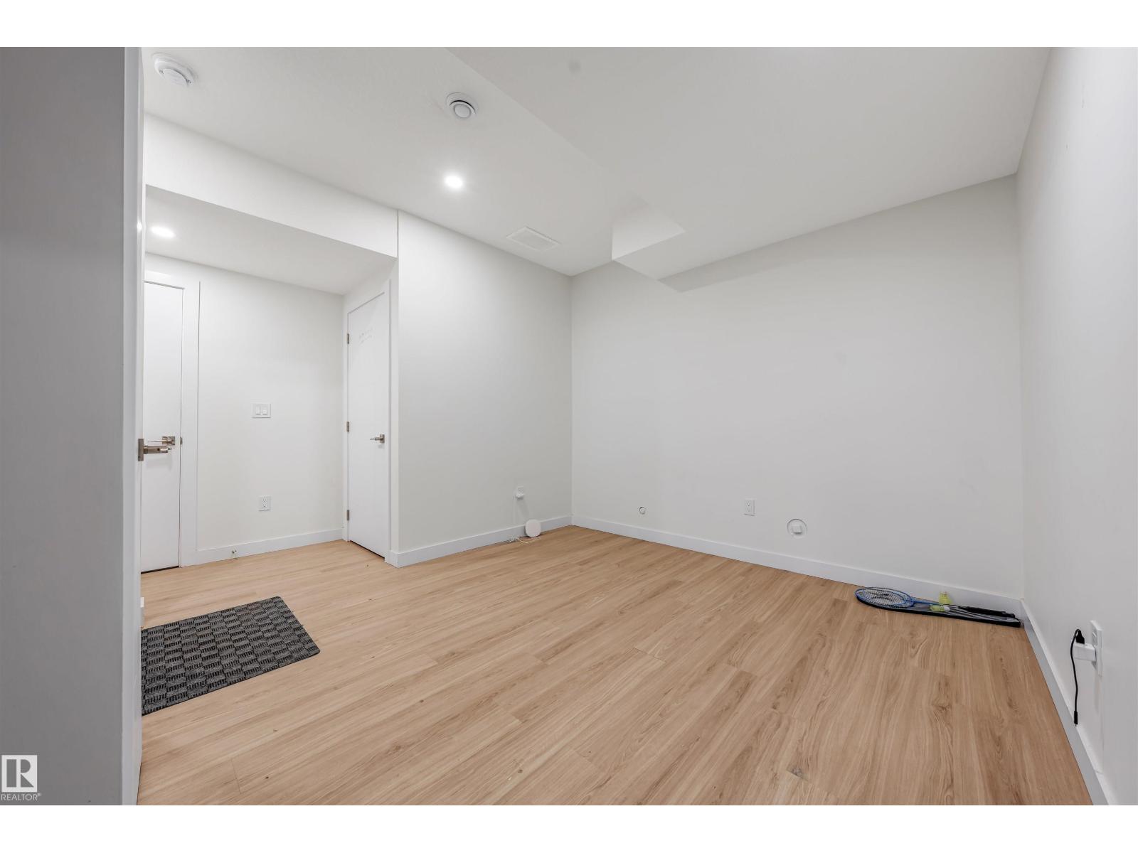 2630 16A Ave NW - 43