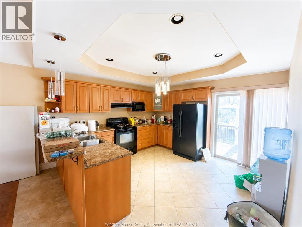4518 HELSINKI CRESCENT - 5