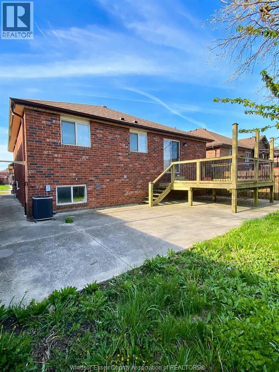 4518 HELSINKI CRESCENT - 17