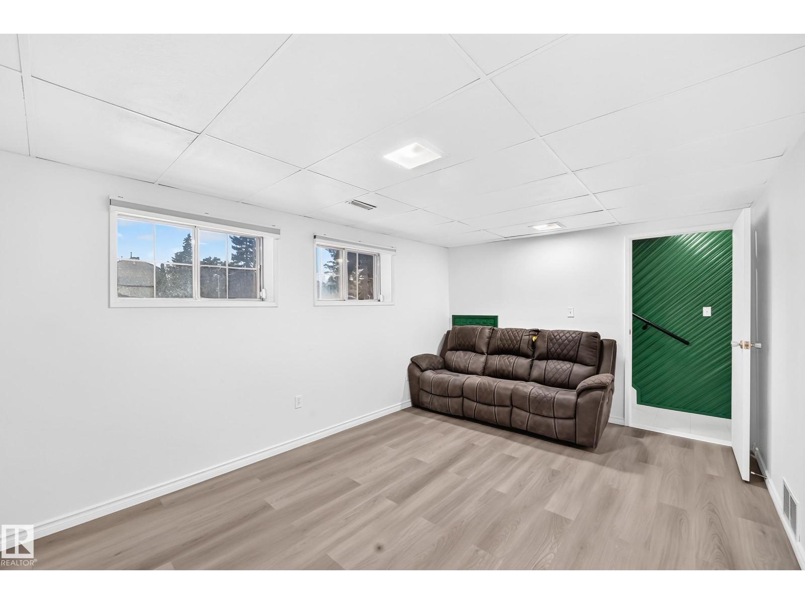14240 23 ST NW - 21