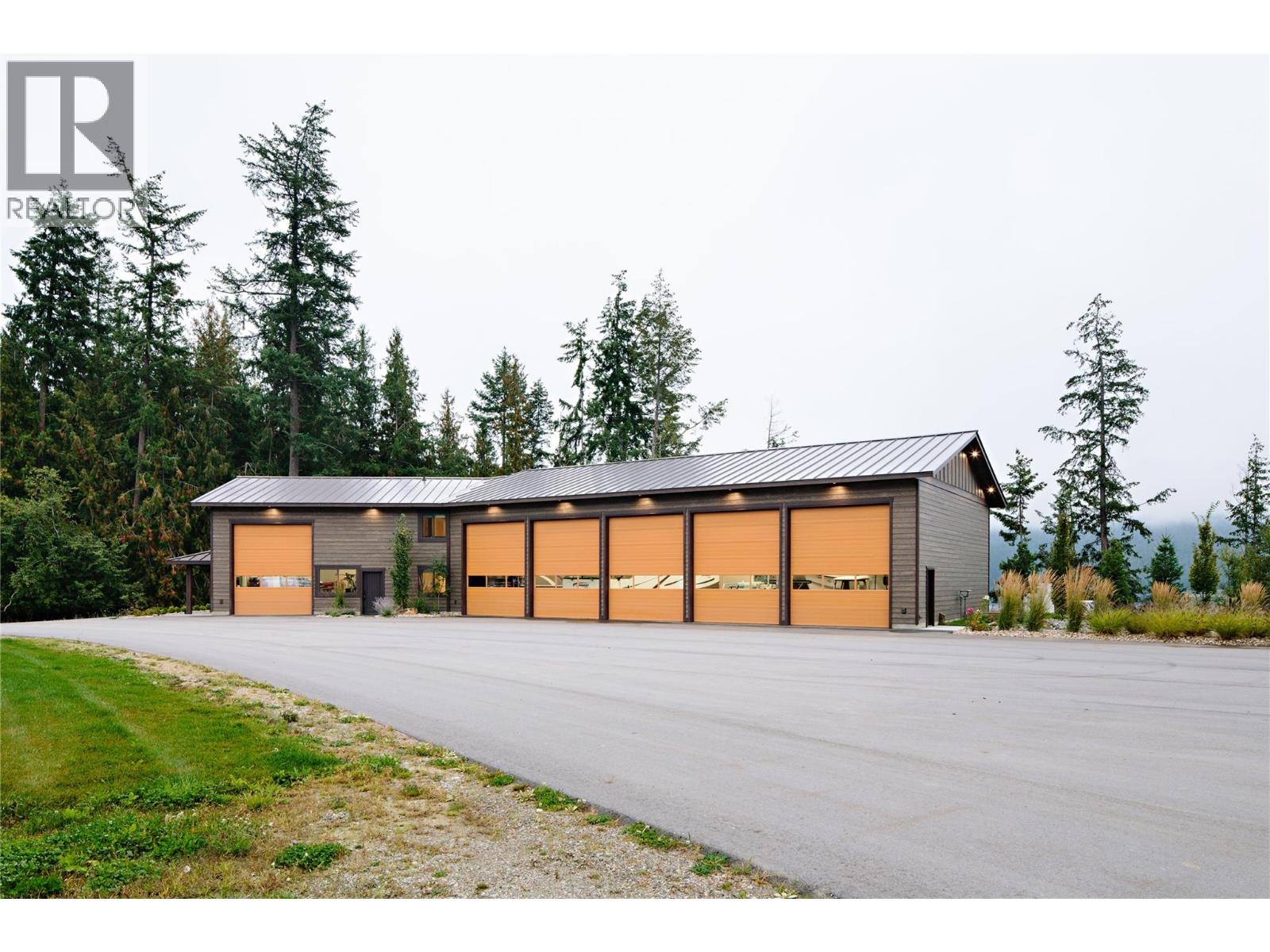  6525 Worrall Road, Tappen