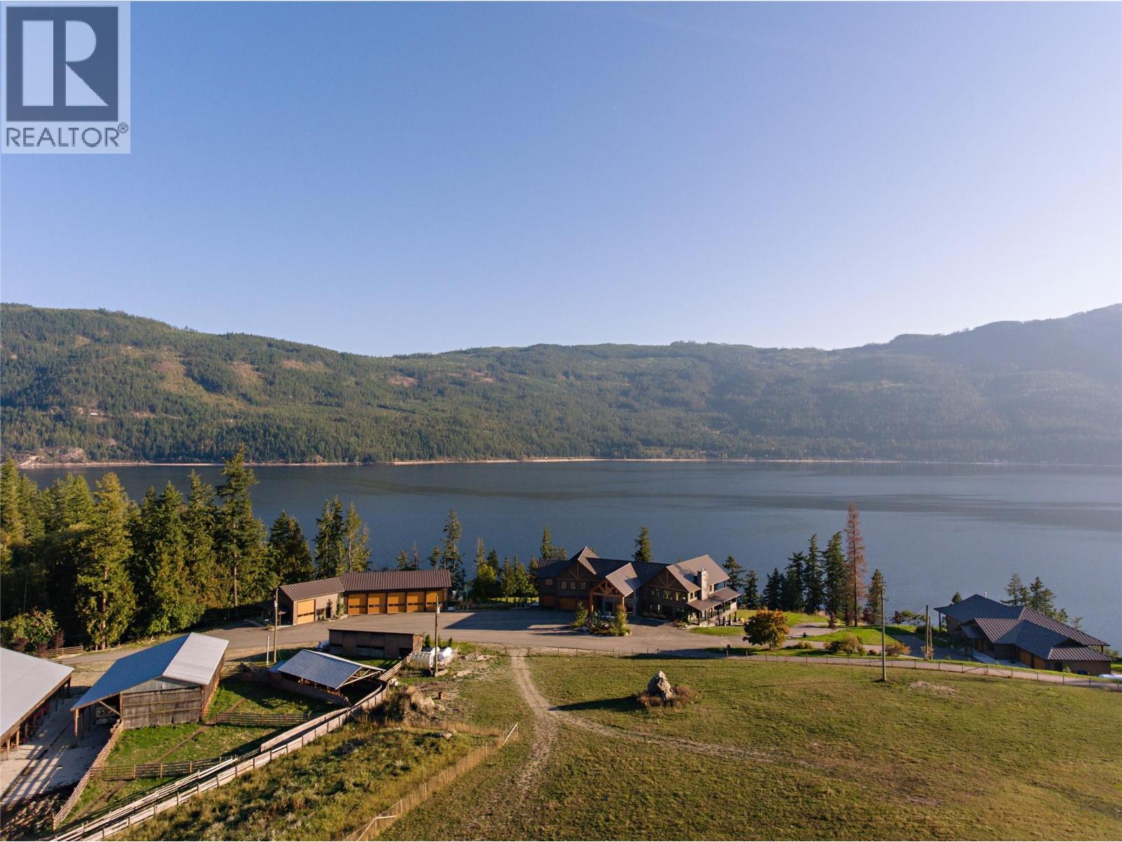 6525 Worrall Road, Tappen