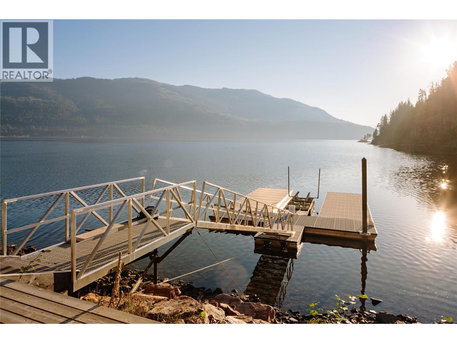  6525 Worrall Road, Tappen