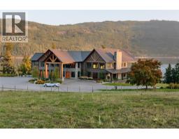 3pc Ensuite bath - 6525 Worrall Road, Tappen, BC V0E2X1 Photo 37