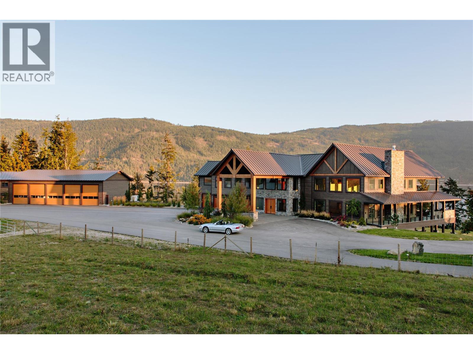  6525 Worrall Road, Tappen