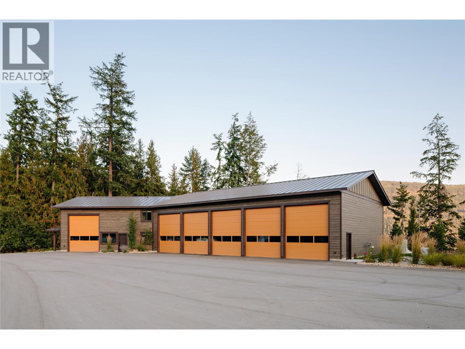  6525 Worrall Road, Tappen