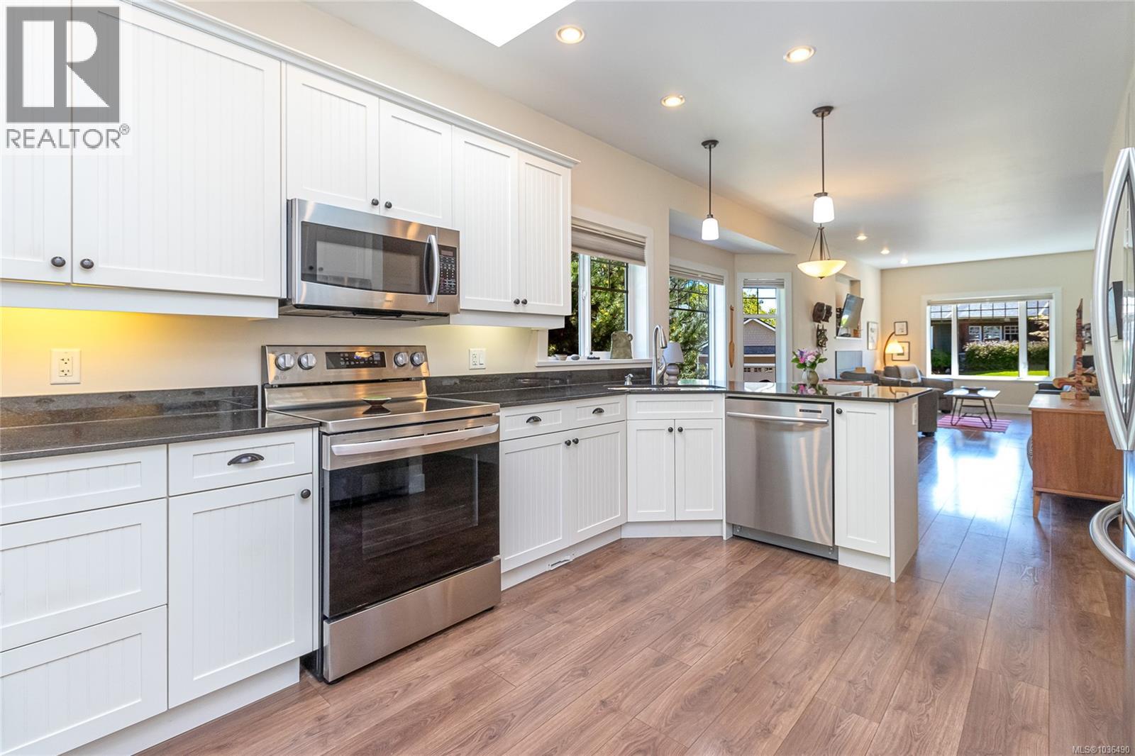 #6 5315 Miller Rd - 12