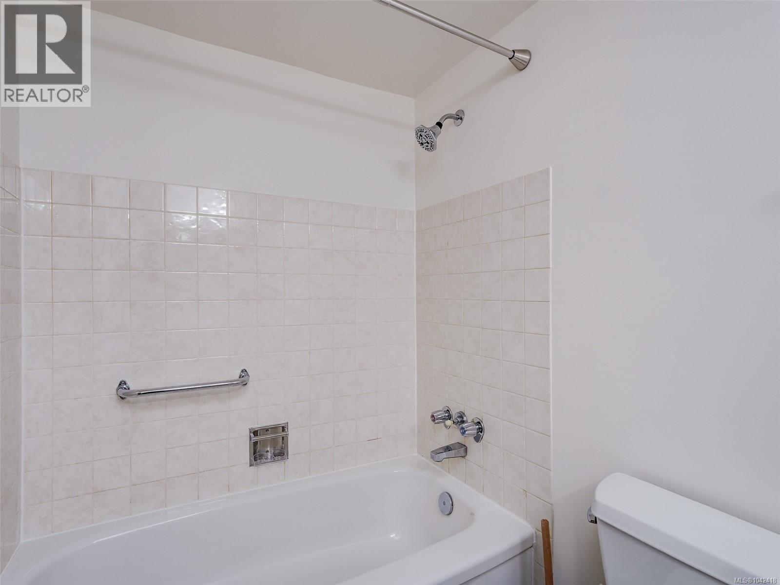 #207 1124 Esquimalt Rd - 15